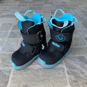 Size 8 toddler Burton snowboard boots